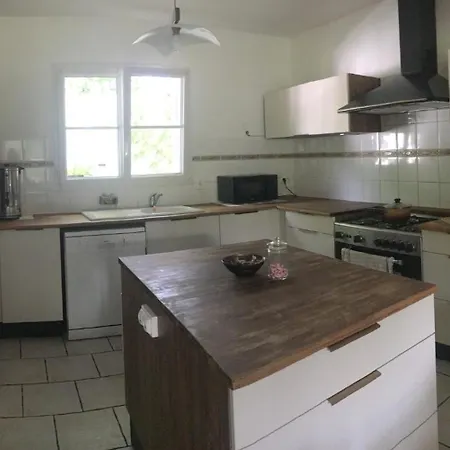 D'hôtes Sous Les Grands Chênes Saint-Etienne-de-Corcoue