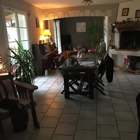 D'hôtes Sous Les Grands Chênes Couette-café *