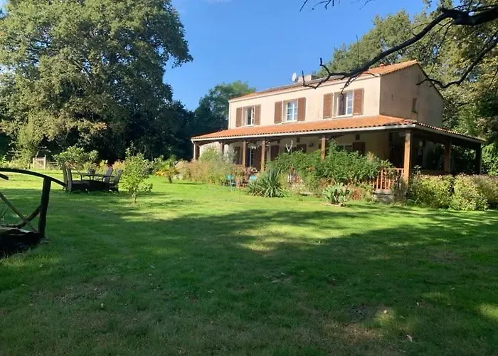 Couette-café D'hôtes Sous Les Grands Chênes *