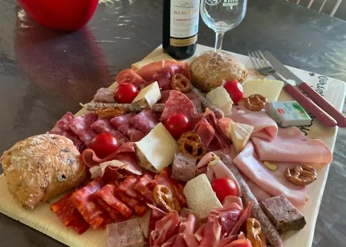 D'hôtes Sous Les Grands Chênes Saint-Etienne-de-Corcoue