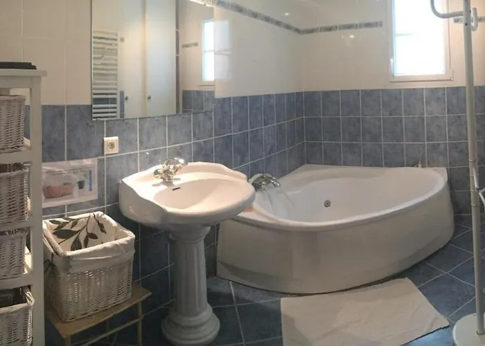 D'hôtes Sous Les Grands Chênes *