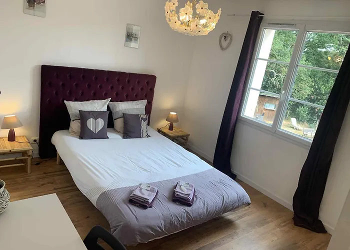 Couette-café D'hôtes Sous Les Grands Chênes