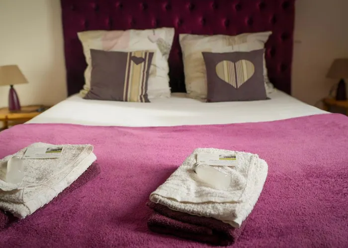 Couette-café D'hôtes Sous Les Grands Chênes *