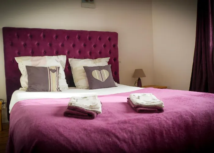 Couette-café D'hôtes Sous Les Grands Chênes Saint-Etienne-de-Corcoue